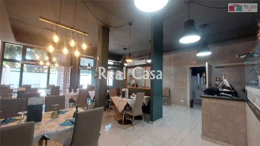 Foto Attività commerciale in Via Achille Grandi 22, Formigine Centro