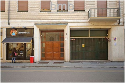 Foto Box in Via Camillo Benso di Cavour 5, Torino Via Roma di 100 m²