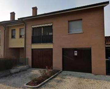 Foto Appartamento in Via Fosse, Minerbio di 85 m² con 4 locali all'asta