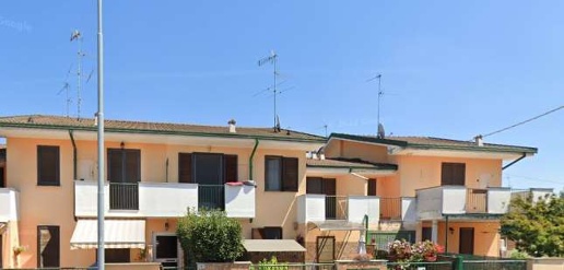 Foto Appartamento in Via Silvio Pellico, Tromello di 104 m² con 4 locali