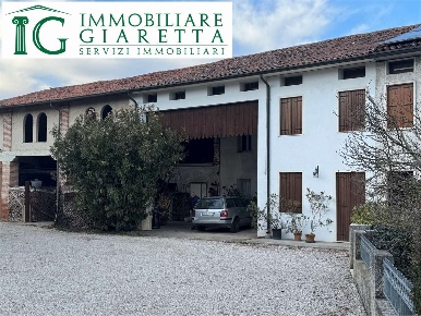 Foto Rustico a Sandrigo di 494 m² con 12 locali in vendita