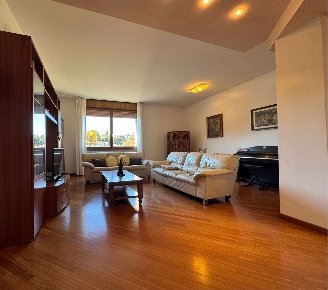 Foto Appartamento a Conegliano di 120 m² con 8 locali in vendita