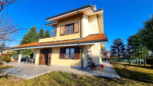 Foto Villa unifamiliare in Via Benso 41, Chieri Roaschia di 257 m²