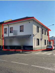 Foto Appartamento in Via Milano, Magenta Centro di 118 m² con 6 locali