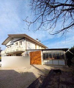 Foto Villa unifamiliare in Via Colombara, Nanto di 372 m² con 13 locali