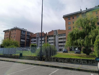 Foto Appartamento a Pieve Emanuele Centro di 122 m² con 5 locali in vendita