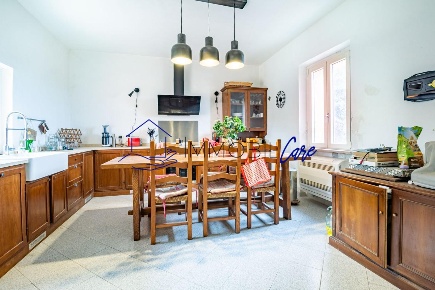 Foto Casa indipendente a San Giuliano Terme Ghezzano di 190 m² con 7 locali