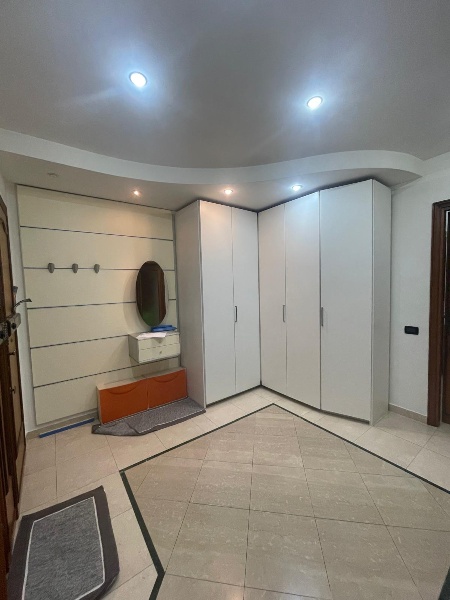 appartamento in vendita a Carrara in zona Avenza