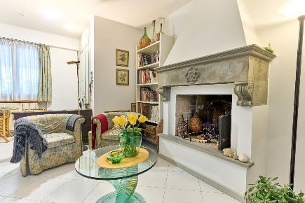 Foto Casa indipendente a Empoli Stazione - Agenzia delle Entrate di 230 m²