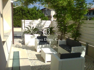 Foto Villa bifamiliare a Forte dei Marmi Centro di 181 m² con 7 locali