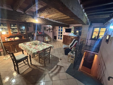 Foto Appartamento a Peccioli Centro di 98 m² con 6 locali in vendita