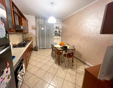 Foto Appartamento a Montelupo Fiorentino Centro di 95 m² con 5 locali