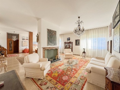 Foto Appartamento a Ravenna Centro Storico di 232 m² con 6 locali