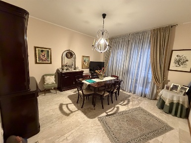 Foto Appartamento a Ravenna di 110 m² con 5 locali in vendita