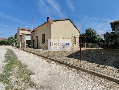 Foto Casa indipendente in VIA VIOLETTA, Russi Centro di 87 m² con 3 locali