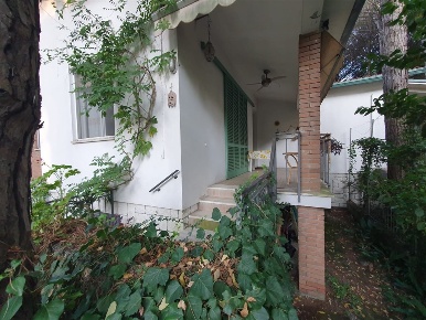 Foto Villa a schiera a Ravenna di 190 m² con 8 locali in vendita