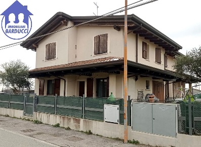 Foto Case semi ndipendenti in via capannaguzzo, Cesenatico di 140 m²