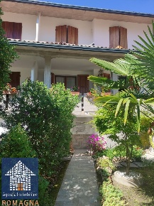 Foto Villa unifamiliare a Ravenna di 150 m² con 6 locali in vendita