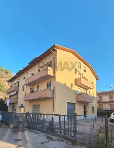 Foto Appartamento in VIA MASACCIO, Capolona Centro di 110 m² con 7 locali