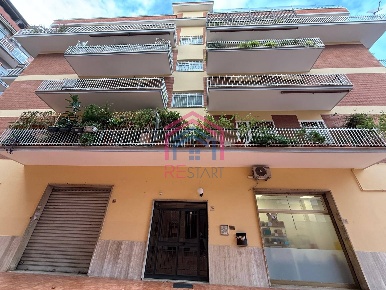 Foto Appartamento in via Dante Alighieri, Pomezia Pomezia Centro di 85 m²