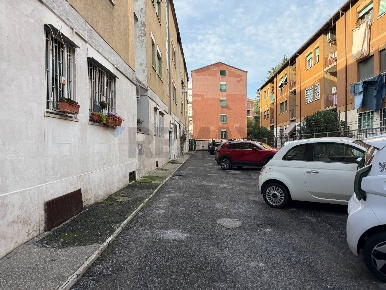 Foto Appartamento in Via Pergamo, Roma San Paolo di 102 m² con 4 locali