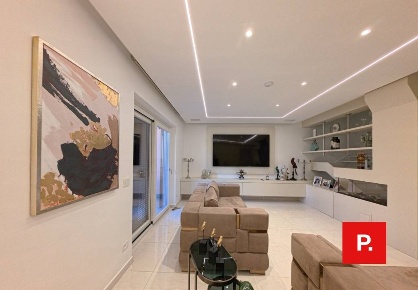 Foto Villa a schiera in via Camusso, Caserta di 270 m² con 6 locali