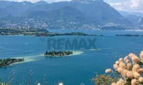 Foto Terreno residenziale in via trevisago, Manerba del Garda di 471 m²