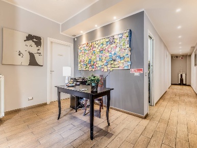 Foto Appartamento in Via Pandosia, Roma San Giovanni di 160 m² con 5 locali