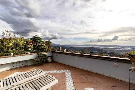 Foto Villa unifamiliare a Massarosa Bargecchia, Corsanico di 167 m²