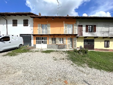 Foto Appartamento in Corneliano d'Alba, Corneliano d'Alba Centro in vendita