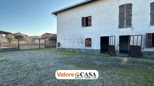 Foto Casa indipendente a Rivalta Bormida con 11 locali in vendita