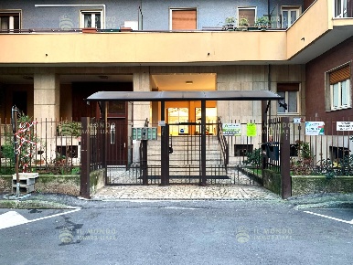 Foto Appartamento in Via dei Pini 3, Melegnano con 2 locali in vendita