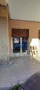 Foto Locale commerciale in Via Alessandro Specchi 88, Siracusa in vendita