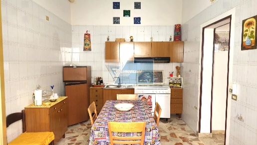 Foto Casa indipendente in Via Piave, Avola Centro con 6 locali in vendita