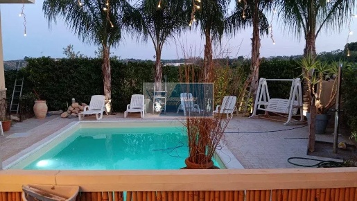 Foto Appartamento in Via Puccini, Noto Centro con 4 locali in affitto