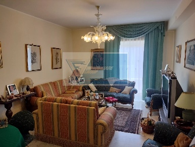 Foto Appartamento in Via Pentapoli, Priolo Gargallo con 5 locali in vendita