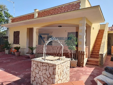 Foto Villa unifamiliare in Via Antonio Mecchi, Siracusa con 3 locali