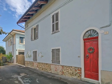 Foto Villa unifamiliare a Dogliani con 12 locali in vendita