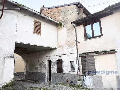 Foto Casa indipendente in Via Carlo Giacomini 10 Sale, Sale con 4 locali