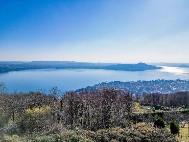 Foto Villa unifamiliare in Comnago Via dei Pirich 9, Lesa con 6 locali