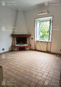 Foto Appartamento in Via Trieste, Palombara Sabina Centro con 3 locali