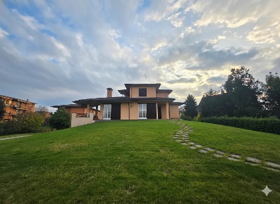 Foto Villa unifamiliare in Strada Provinciale 186, Cornegliano Laudense