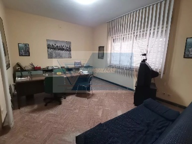 Foto Ufficio in CORSO GELONE, Siracusa Gelone - Cadorna con 6 locali