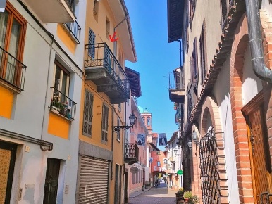 Foto Appartamento a Dogliani con 8 locali in vendita