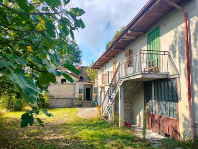 Foto Rustico a Monesiglio con 6 locali in vendita