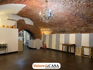 Foto Negozio in piazza conciliazione, Acqui Terme Centro con 2 locali