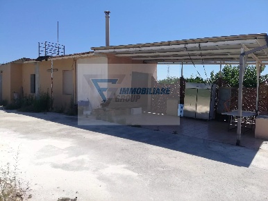 Foto Villa unifamiliare in Traversa Vallone Carancino, Siracusa in vendita