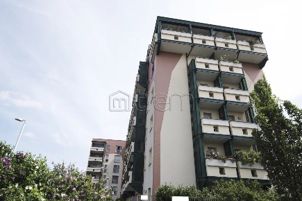 Foto Appartamento in Via Monte Santo 6, Samarate Centro con 3 locali