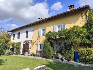 Foto Appartamento a Clavesana con 7 locali in vendita