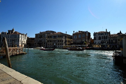 Foto Negozio a Venezia San Marco con 2 locali in vendita